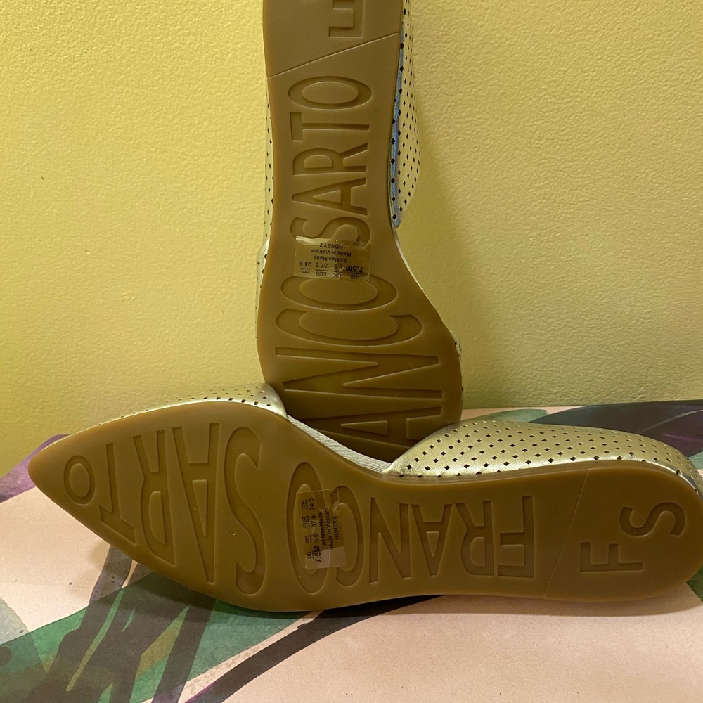 Final Price!  NWOT Franco Sarto Honey2  Silver Metallic Faux Leather Flats 7.5 - Picture 4 of 9